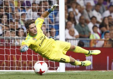 Ser portero es difícil, y con Courtois no ha tenido opción. Aunque debutó contra el Villarreal en liga y ha sido el meta titular del Castilla, el guardameta francés ha encadenado cesiones hasta rescindir su contrato y firmar por el Rayo Vallecano. Ascendió la temporada pasada a Primera División.