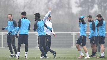Pochettino animó a los suyos durante el último entrenamiento del Tottenham.