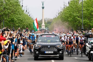 Las imágenes de la primera etapa del Giro de Italia 2022