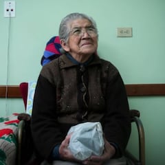 ¿Se mantiene el aislamiento para los adultos mayores?