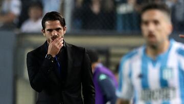 Argentina's Racing coach Fernando Gago gestures during the Copa Sudamericana group stage first leg football match between Argentina's Racing Club and Brazil's Cuiaba at the Presidente Juan Domingo Peron stadium in Buenos Aires, on April 13, 2022. (Photo by ALEJANDRO PAGNI / AFP)