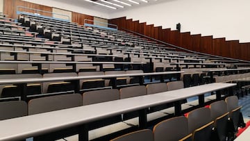 Un aula del examen del MIR en la Facultad de Física de la UB (Archivo)