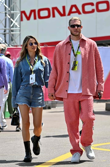 Diletta Leotta (modelo y presentadora de televisión italiana) junto a Loris Karius (futbolista alemán que juega como guardameta en el Newcastle United).