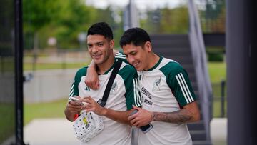 La temporada de Edson Álvarez y Raúl Jiménez en Premier League
