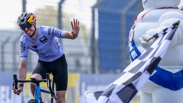 Álex Márquez, en la carrera de ciclismo de MotoGP en Le Mans.