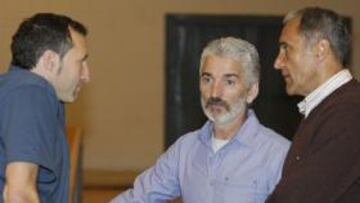 <b>SERENO. </b>Redondo, técnico de los veteranos, confía en la victoria de sus jugadores ante el Betis.