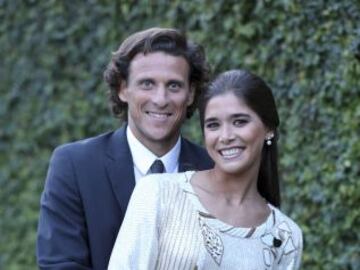 El jugador uruguayo Diego Forlán se ha casado en Montevideo con Paz Cardoso en una ceremonia civil.