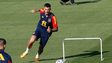 LAS ROZAS (MADRID), 09/06/2023.- El delantero de la selección española de fútbol, Joselu, durante el primer entrenamiento que el combinado español ha celebrado hoy viernes en la Ciudad del Fútbol de Las Rozas, en Madrid. EFE / J.P. GANDUL.
