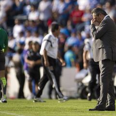 El grito de "Fuera Boy" se hace sentir en el Estadio Azul