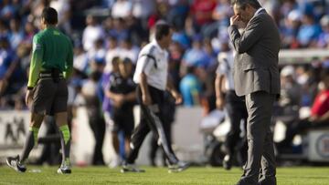 El grito de "Fuera Boy" se hace sentir en el Estadio Azul