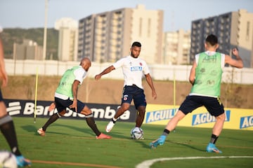 Con 10 jugadores inició la concentración de la Selección Colombia en Barranquilla con miras a los juegos ante Perú y Argentina.