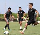 Gregorio Pérez perfila el once titular de Universitario