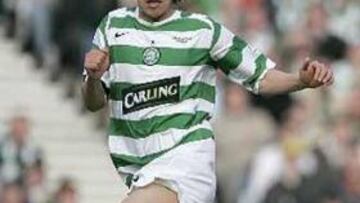 <b>OBJETIVO EXÓTICO.</b> El centrocampista nipón ha conquistado el título de la liga escocesa con el Celtic.