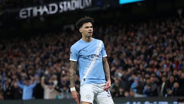 Manchester City piled the pressure on Arsenal as they beat Newcaslte in the Premier League.