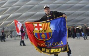 Semifinal ida. Aficionado del Barça en los aledaños del Allianz Arena.