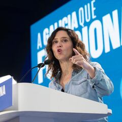 Isabel Díaz Ayuso tiene un piso en nuda propiedad y un Golf GTi