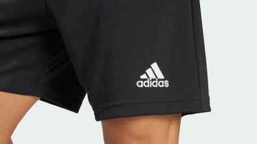 Chollo del día: hasta un 48% de descuento en estos pantalones cortos de Adidas
