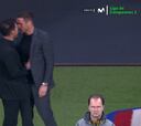 Simeone y Kehl se encaran, con empujones, desplantes...