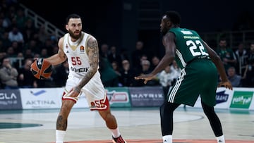 Athens (Greece), 11/01/2024.- Panathinaikos'Äô Jerian Grant (R) in action against Monaco'Äôs, Mike James (L) during the Euroleague basketball match between Panathinaikos Athens and AS Monaco at the OAKA Indoor Hall in Athens, Greece, 11 January 2024. (Baloncesto, Euroliga, Grecia, Atenas) EFE/EPA/GEORGIA PANAGOPOULOU