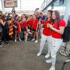 Las campeonas Enith Salón y Alba Redondo llegan a Valencia: “De aquí no nos bajamos ya”