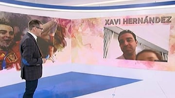 La hija de Xavi se cuela en una entrevista en directo de su padre: "Papi, papi"