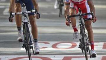 <b>FOTO FINISH. </b>La captura demuestra que Alejandro Valverde se impuso a Purito por escasos milímetros. La sonrisa del catalán deja entrever que se creía ganador de la etapa.
