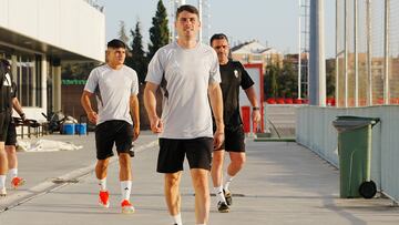 10-07 Entrenamiento del Granada CF en la Ciudad Deportiva. En la imagen Sergio Ruiz
