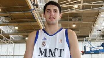 <b>MIROTIC. </b>El del Madrid pugna con Ibaka por ir al Eurobasket.