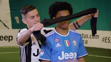 Cuadrado y Dybala se miden en un duelo de regates