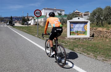 La meta en esta sexta etapa de La Vuelta, que arrancará en Jerez de la Frontera, está situada al término del municipio, por lo que los corredores atravesarán su calle principal antes de cruzar el arco de llegada. Nunca había tenido La Vuelta en sus puertas.