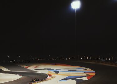 Sergio Michel Pérez Mendoza, también conocido como Checo Pérez, durante la carrera de Fórmula 1 del Gran Premio de Bahréin en el circuito de Sakhir.