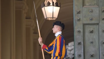 La Guardia Suiza, uno de los cuerpos de seguridad más famosos del mundo.