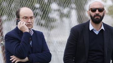 Pepe Castro y Monchi, durante un entrenamiento del Sevilla.