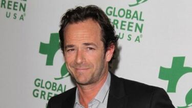 Una de las noticias que más sobrecogió a los seguidores del cine norteamericano fue el fallecimiento de Luke Perry el pasado 4 de marzo. Tenía 52 años cuando sufrió un derrame cerebral. Fue conocido por sus papeles en 'Buffy the Vampire Slayer' o 'Beverly Hills, 90210'.