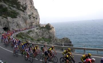 Pertenece al grupo de cinco pruebas clásicas conocidas como 'Monumentos del ciclismo' (Tour de Flandes, París-Roubaix, Lieja-Bastoña-Lieja y el Giro de Lombardía). Carreras de mayor historia y prestigio en el calendario internacional.