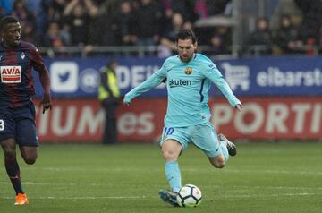 Pase de Messi a Luis Suárez