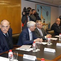 Los futbolistas tendrán que pasar hasta tres controles en la vuelta