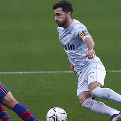 El mensaje navideño de Gayà: "Quiero seguir en el Valencia"