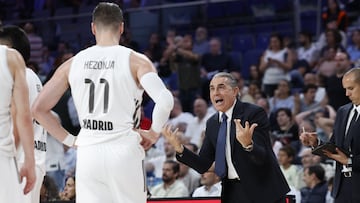 Sergio Scariolo y Mario Hezonja.