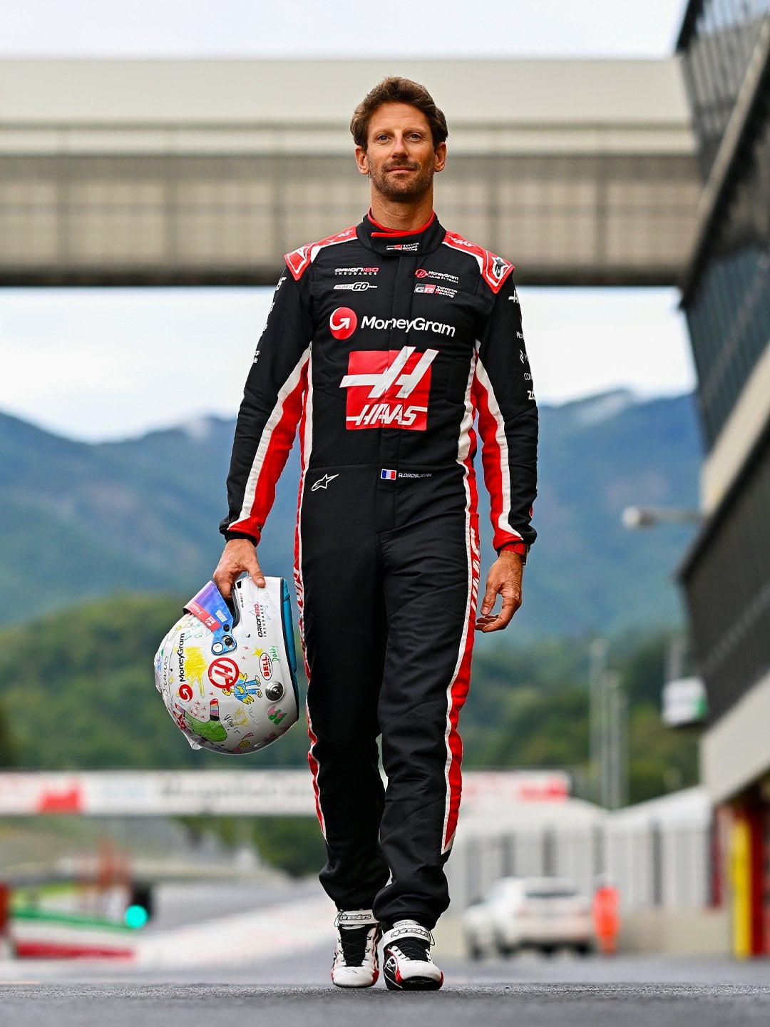 Romain Grosjean, preparado para salir a pista en el test de Haas en Mugello