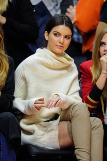 Kendall Jenner (D), modelo y animadora estadounidense.