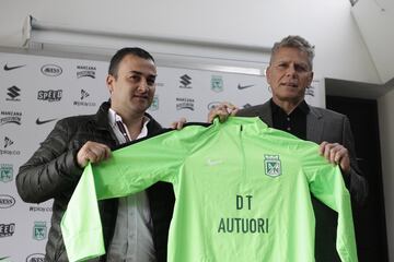 El brasileño Paulo Autuori fue presentado de manera oficial como nuevo director técnico de Atlético Nacional. Su debut será este fin de semana ante Leones, buscando sellar la clasificación a los playoffs de la Liga Águila II-2018.