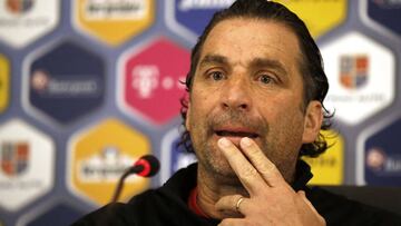 Futbol, conferencia de prensa de la seleccion chilena
 El entrenador de la seleccion chilena Juan Antonio Pizzi se dirige a los medios de comunicacion durante la conferencia de prensa en el estadio Cluj Arena de Cluj, Rumania.
 12/06/2017
 Andres Pina/Pho