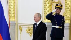 Russian President Vladimir Putin attends a ceremony to receive diplomatic credentials from newly appointed foreign ambassadors at the Alexander Hall of the Grand Kremlin Palace in Moscow, Russia, April 5, 2023. Sputnik/Gavriil Grigorov/Pool via REUTERS ATTENTION EDITORS - THIS IMAGE WAS PROVIDED BY A THIRD PARTY.