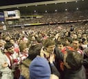 Miles de aficionados del Athletic celebran el pase a la final de la Copa
