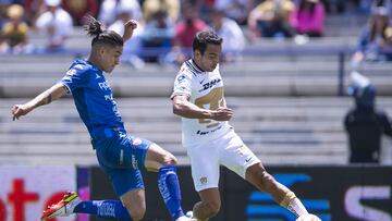 (L-R), Alexis Pena of Necaxa and Adrian Aldrete of Pumas during the game Pumas UNAM vs Necaxa, corresponding Round 03 the Torneo Apertura 2022 of the Liga BBVA MX at Olimpico Universitario Stadium, on July 17, 2022.
<br><br>
(I-D), Alexis Pena de Necaxa y Adrian Aldrete de Pumas durante el partido Pumas UNAM vs Necaxa, correspondiente a la Jornada 03 del Torneo Apertura 2022 de la Liga BBVA MX en el Estadio Olimpico Universitario, el 17 de julio de 2022.
