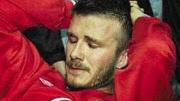 <B>QUEDÓ K.O.</B> Beckham podría perderse el Mundial tras su lesión.