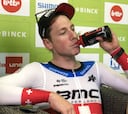 Stefan Küng se lleva la contrarreloj del BinckBank Tour