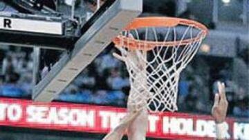 <b>DERROTA VERGONZOSA. </b>Los Bulls ganaron a Memphis (111-66).