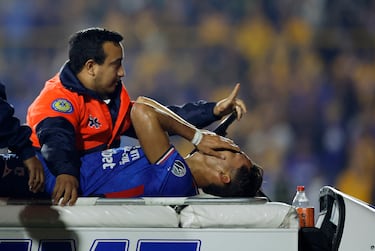 ¿Fractura de Chiquete Orozco? Revelan la gravedad de su lesión y tiempo de recuperación con Cruz Azul